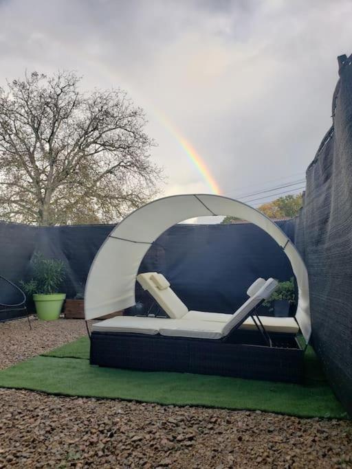 Bulles Etoilees Appartement Avec Jacuzzi Prive Montrevel-en-Bresse 外观 照片